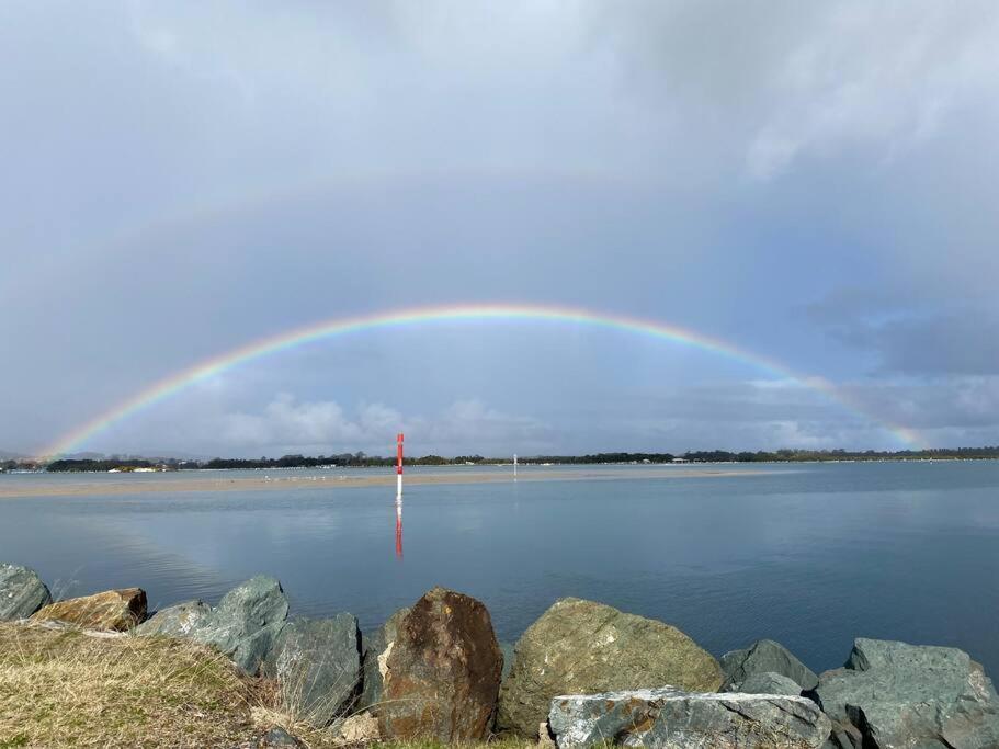 Villa Wallis Lakehouse Tuncurry Exterior foto